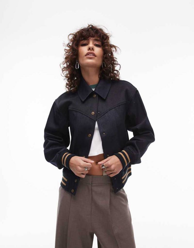 Levi's - College-Jacke aus Denim in dunkelblauer Waschung-Marineblau von Levi's