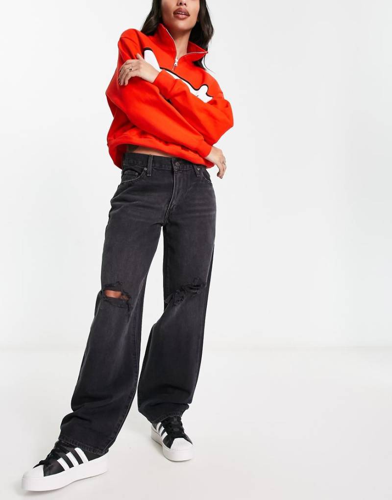 Levi's - Dad-Jeans im Baggy-Stil in Schwarz mit Zierrissen Levi's - Dad-Jeans im Baggy-Stil in Schwarz mit Zierrissen von Levi's