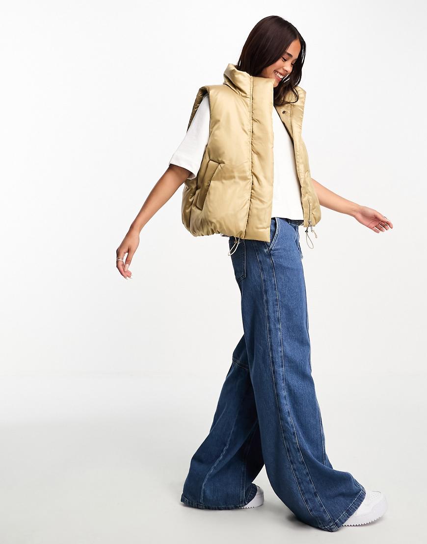 Levi's - Down Bubble - Steppweste in Hellbraun Levi's - Down Bubble - Steppweste in Hellbraun von Levi's