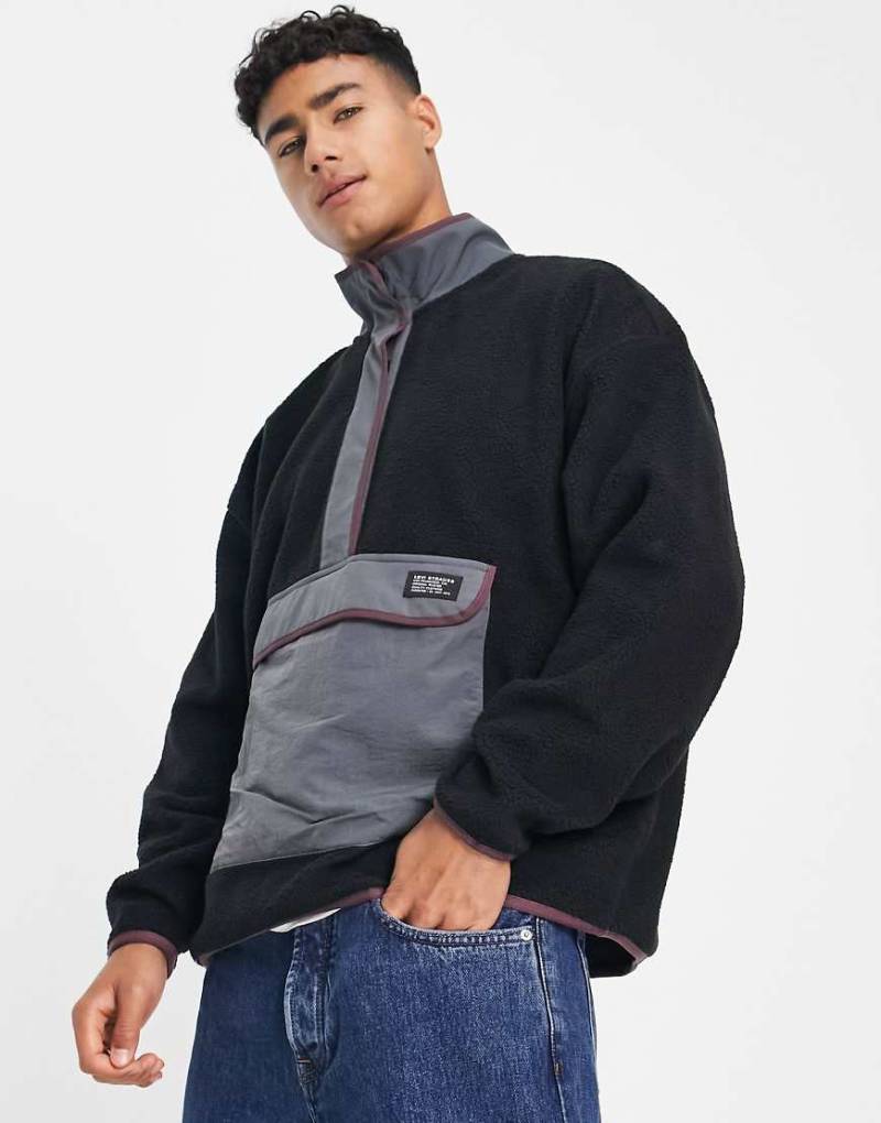 Levi's - Farbblock-Pullover in Schwarz von Levi's