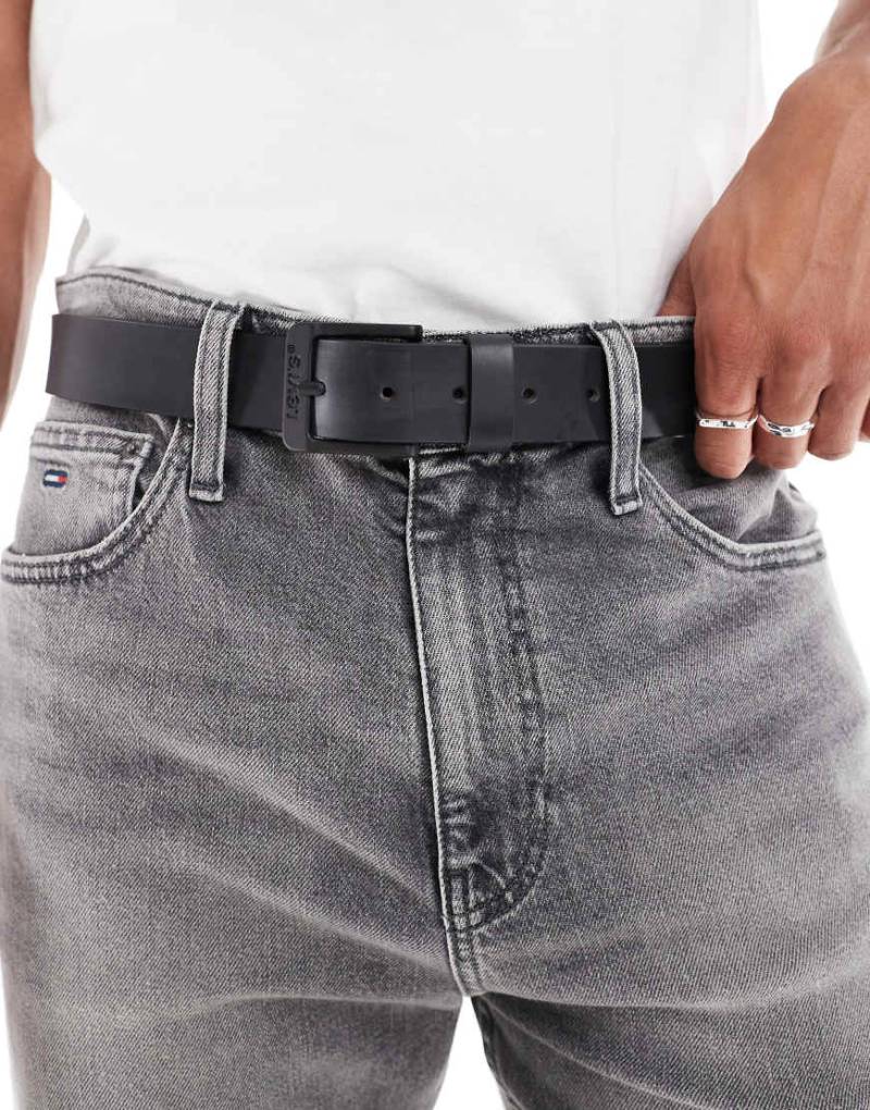 Levi's - Free - Ledergürtel in Schwarz mit Logo-Schnalle von Levi's