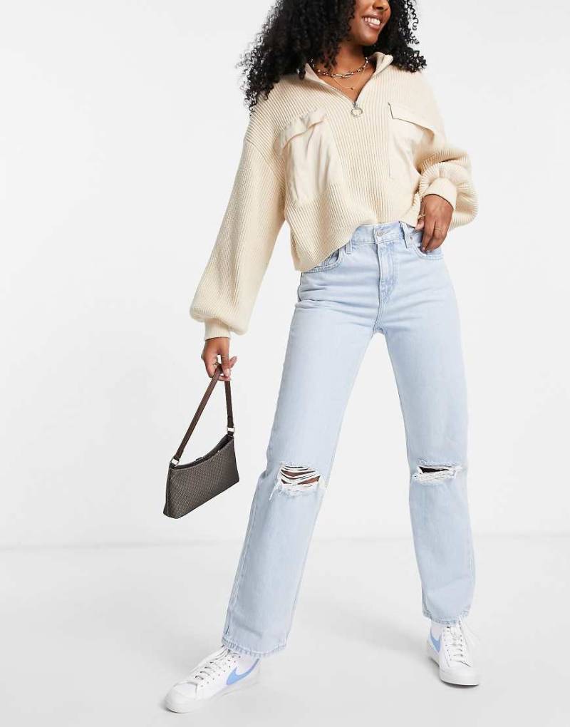 Levi's - Jeans in hellblauer Waschung mit geradem Schnitt, niedrigem Bund und Zierrissen Levi's - Jeans in hellblauer Waschung mit geradem Schnitt, niedrigem Bund und Zierrissen von Levi's