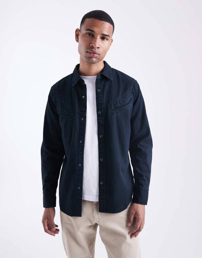 Levi's - Jeanshemd in schwarzer Waschung mit Western-Details von Levi's
