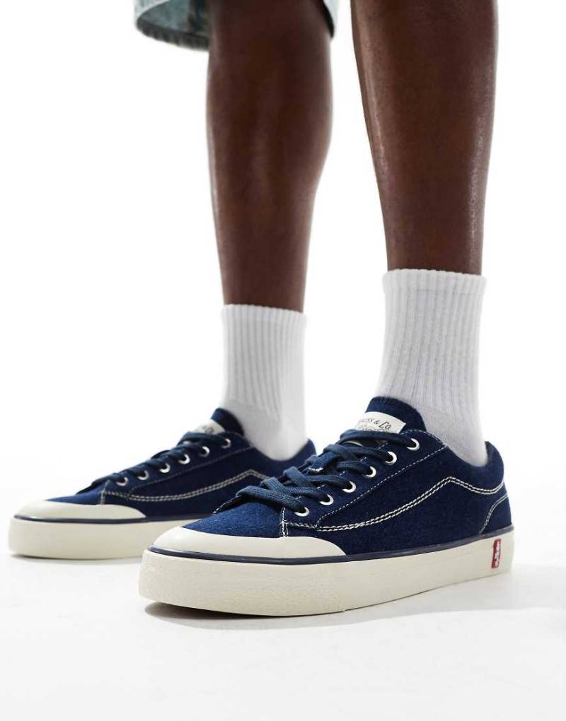 Levi's - LS2 - Jeans-Sneaker in Blau mit rotem Logo-Etikett-Marineblau von Levi's