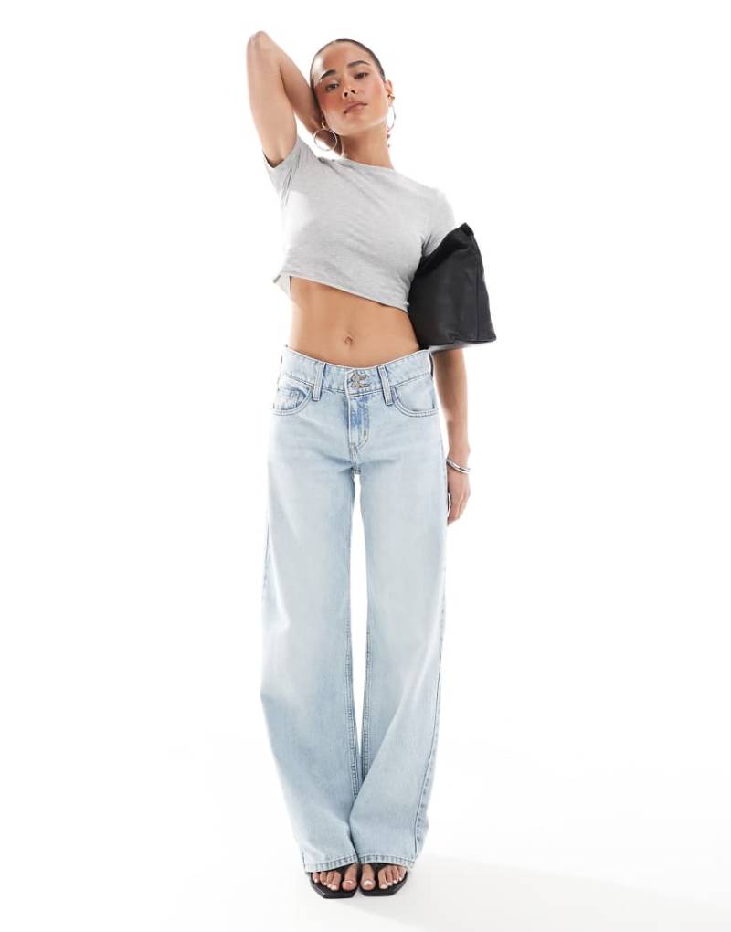 Levi's - Locker sitzende Jeans in Bleach-Waschung mit superniedrigem Bund-Blau von Levi's