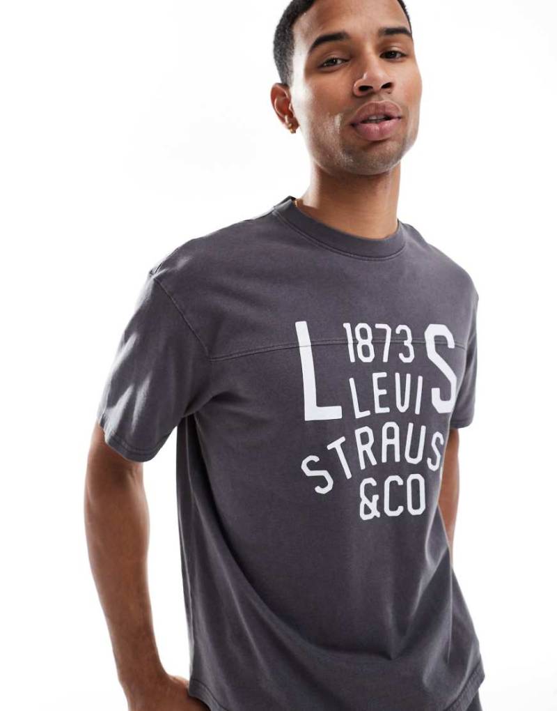 Levi's - Lockwood Athletic Practice - T-Shirt in verwaschenem Weiß-Schwarz von Levi's