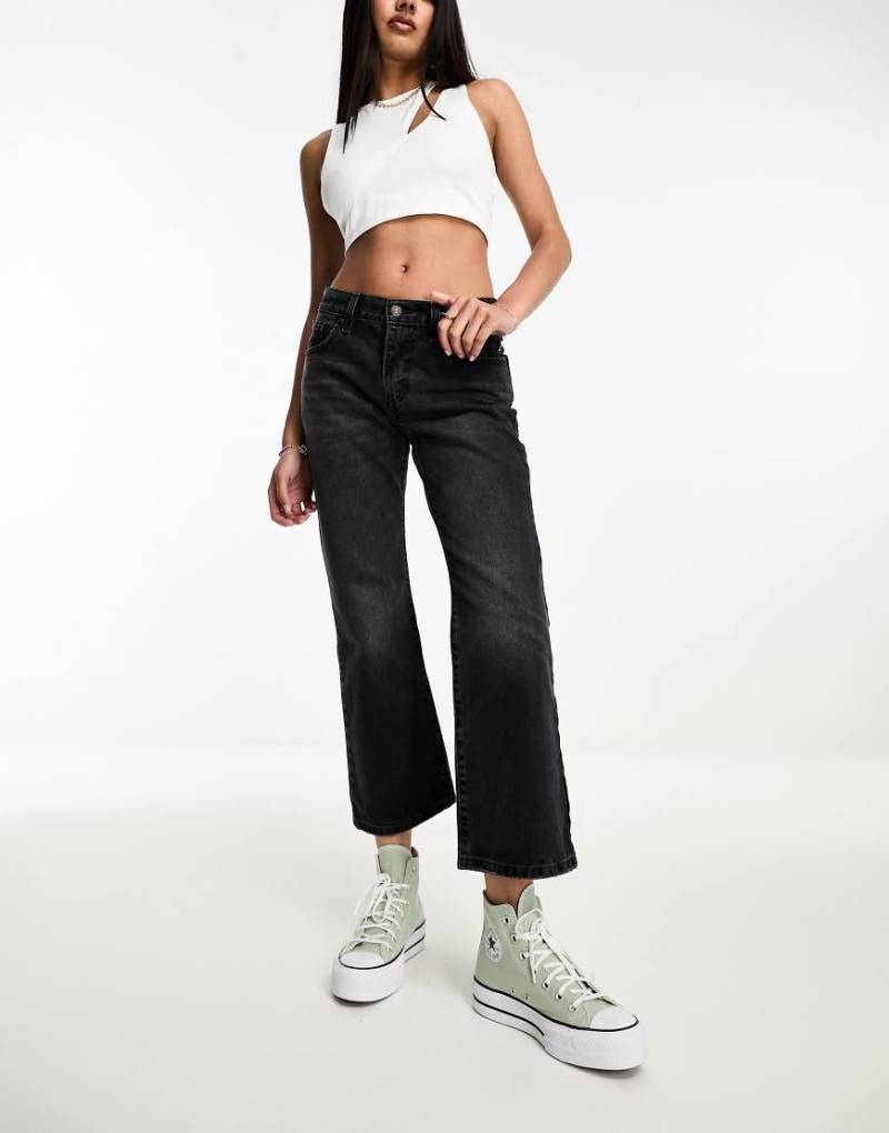 Levi's - Middy - Knöchellange Bootcut-Jeans in schwarzer Waschung-Marineblau von Levi's