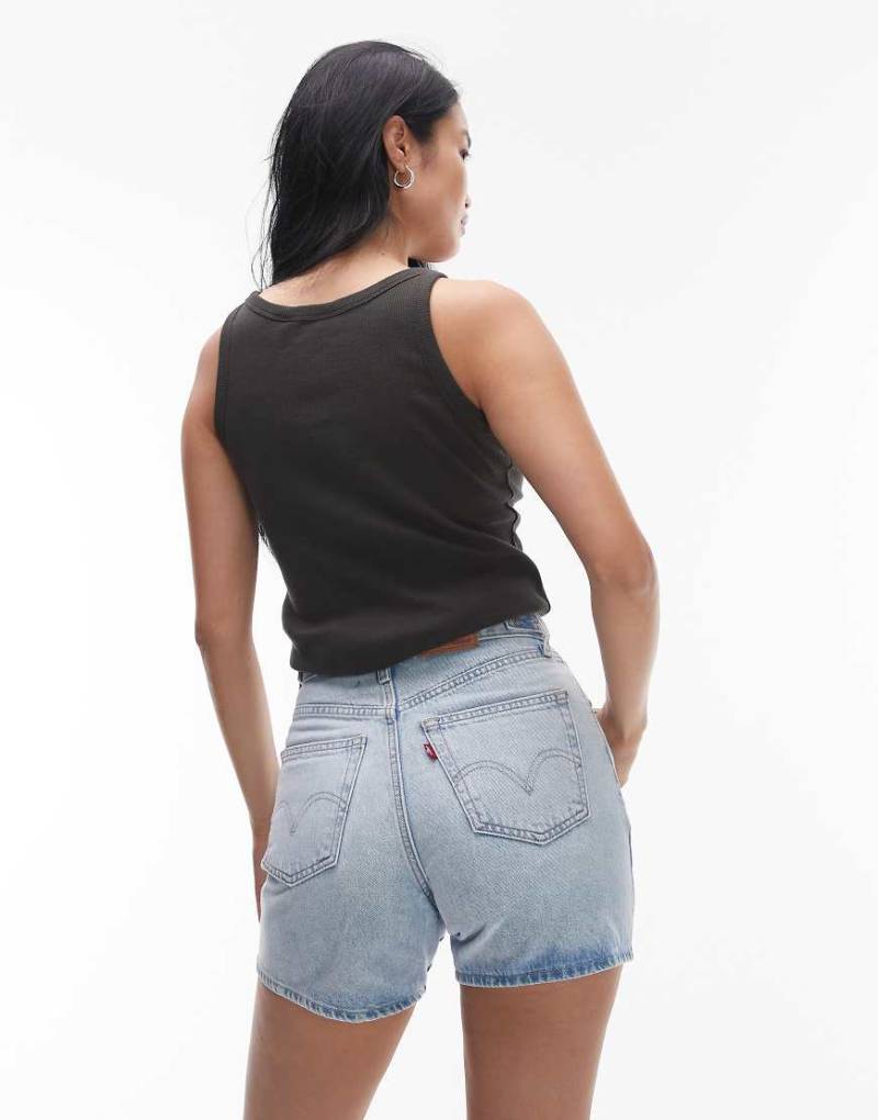 Levi's - Mittellange, taillierte Jeansshorts in heller Waschung-Blau von Levi's