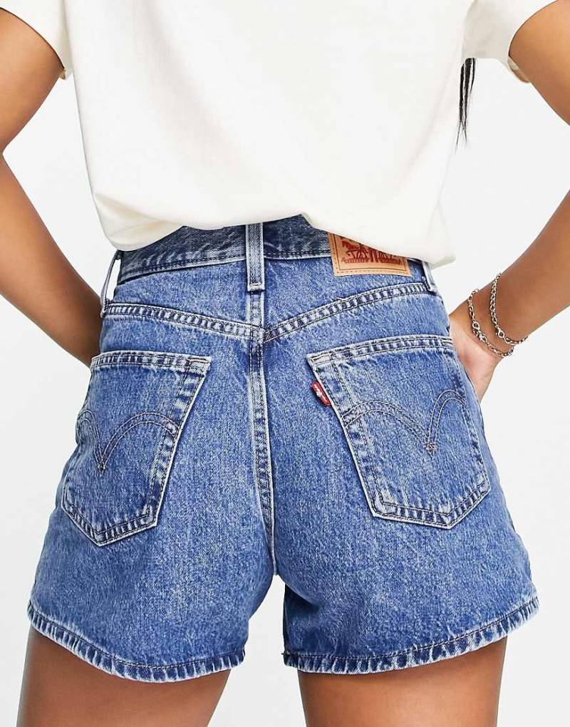 Levi's - Mom-Jeansshorts mit hohem Bund in mittlerer Waschung-Blau von Levi's