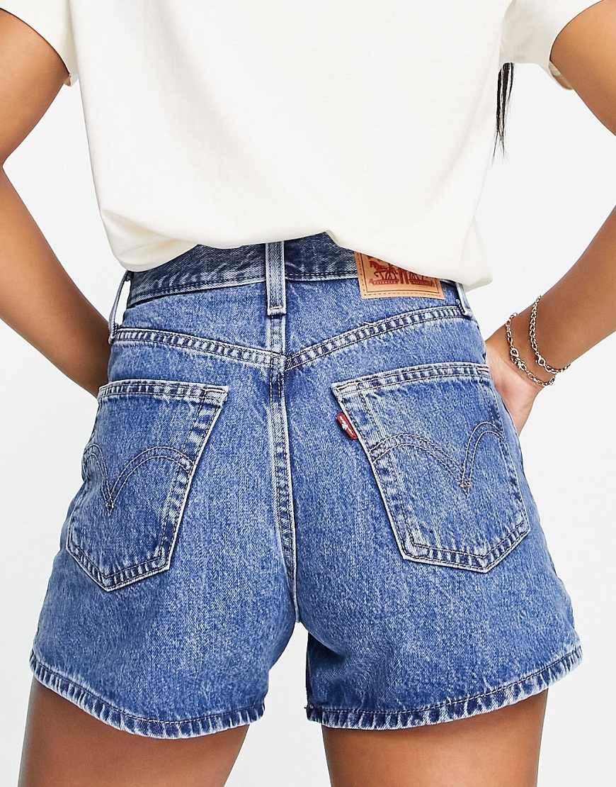 Levi's - Mom-Jeansshorts mit hohem Bund in mittlerer Waschung-Blau von Levi's