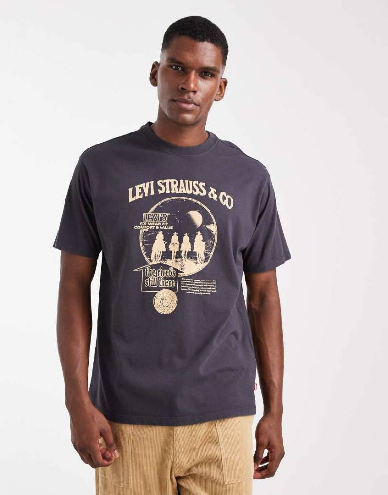 Levi's - Oversize-T-Shirt in Schwarz mit Vintage-Cowboy-Logoprint von Levi's