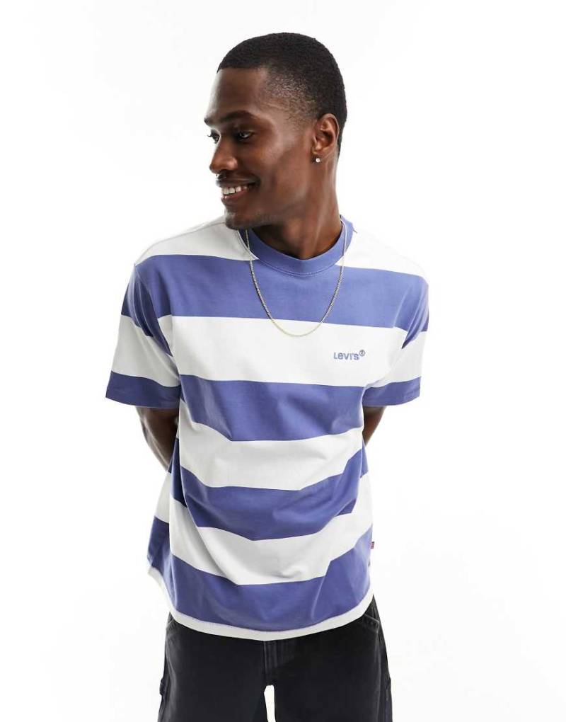 Levi's - Oversize-T-Shirt mit Streifen in Marineblau und Weiß und kleinem Logo von Levi's