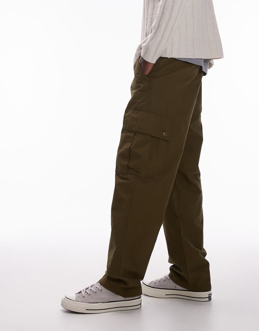 Levi's - Parachute - Locker geschnittene Cargohose aus Baumwoll-Nylon in Dunkelgrün Levi's - Parachute - Locker geschnittene Cargohose aus Baumwoll-Nylon in Dunkelgrün von Levi's