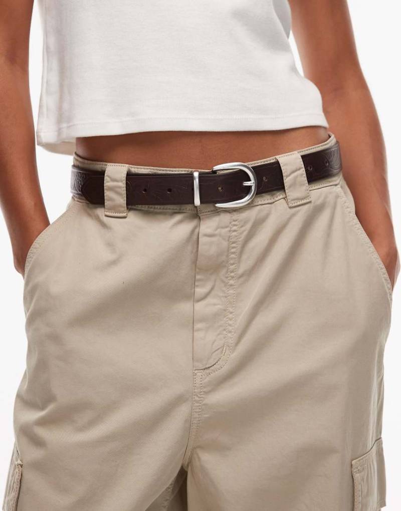 Levi's - Phoebe - Westerngürtel in Dunkelbraun mit silberfarbener Schnalle von Levi's
