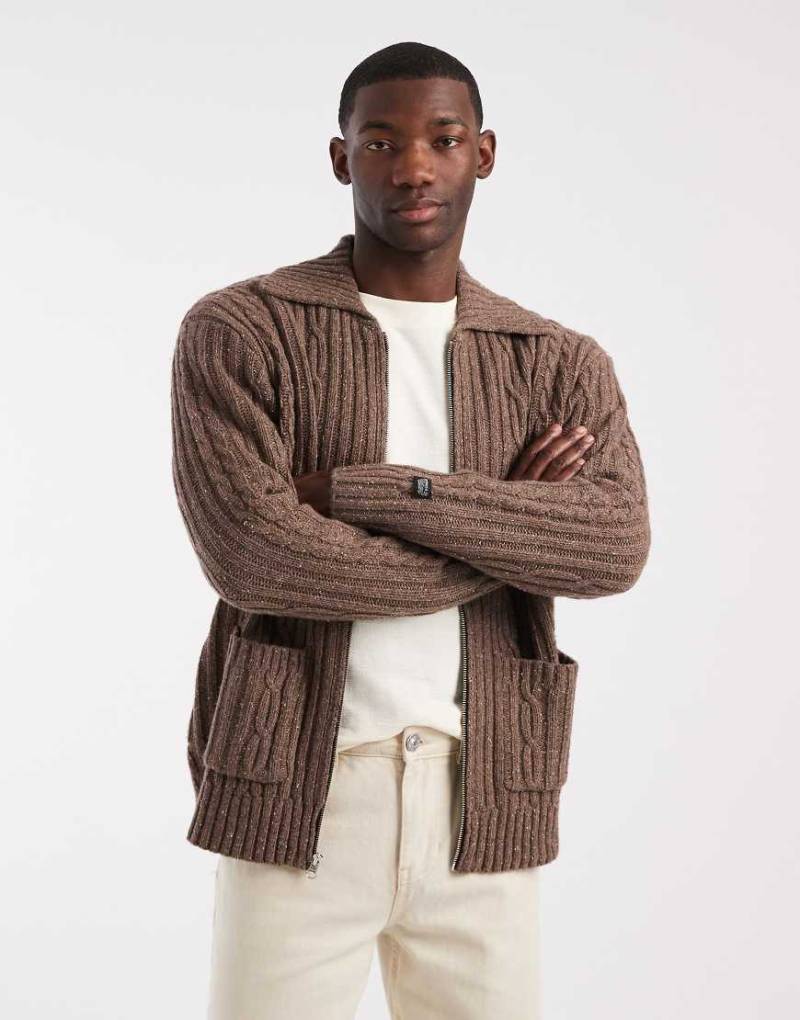 Levi's - Pullover aus Grobstrick in Braun mit hohem Wollanteil und durchgehendem Reißverschluss-Brown von Levi's