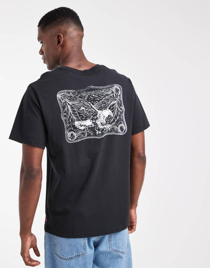 Levi's - Relaxed-Fit-T-Shirt in Schwarz mit Adlerschnallen-Rückenprint von Levi's