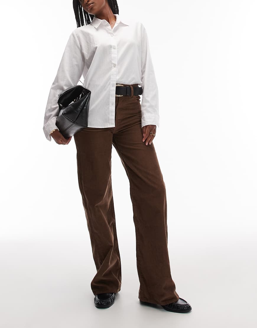 Levi's - Ribcage - Jeans aus Cord in Braun mit Bund in Flechtoptik und weitem Bein-Brown von Levi's