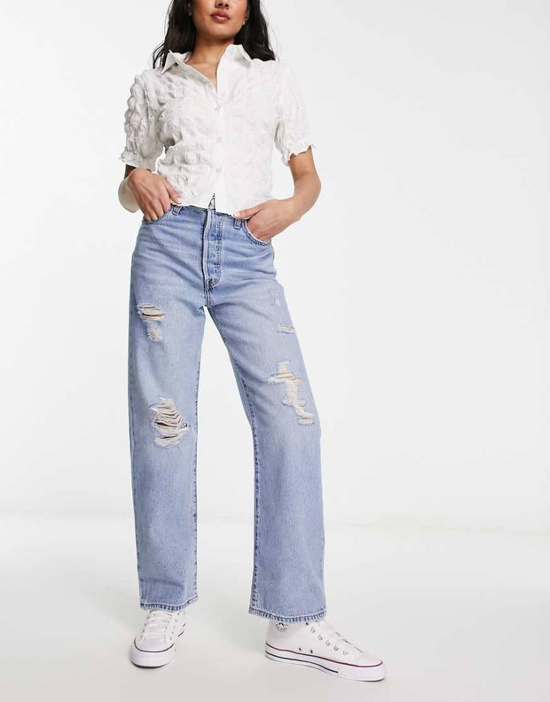 Levi's - Ribcage - Jeans in verwaschenem Mittelblau mit geradem Schnitt von Levi's
