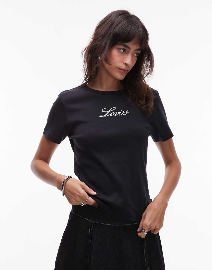 Levi's - Rickie - T-Shirt in Schwarz mit verziertem kleinem Logo von Levi's