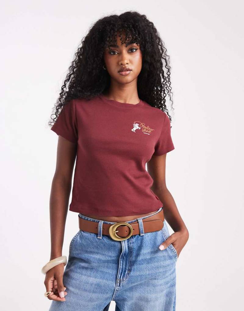 Levi's - Sportliches Basic-T-Shirt in Burgunderrot mit Western-Grafikmotiv von Levi's