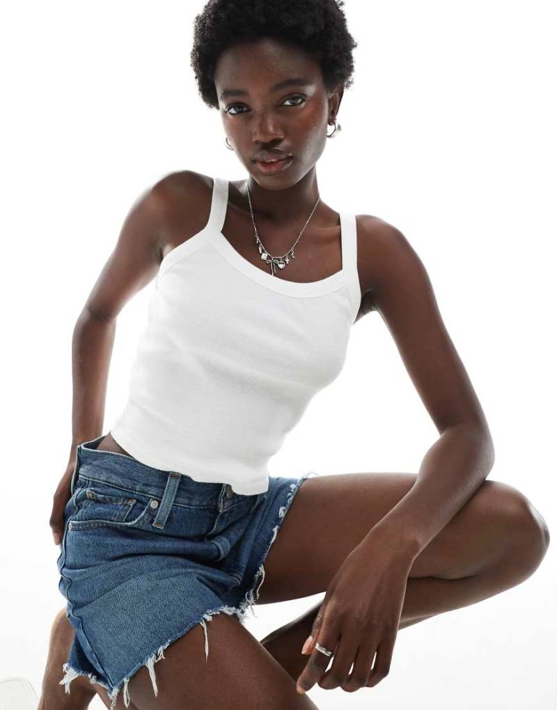 Levi's - Sportliches geripptes Basic-Tanktop in Weiß von Levi's