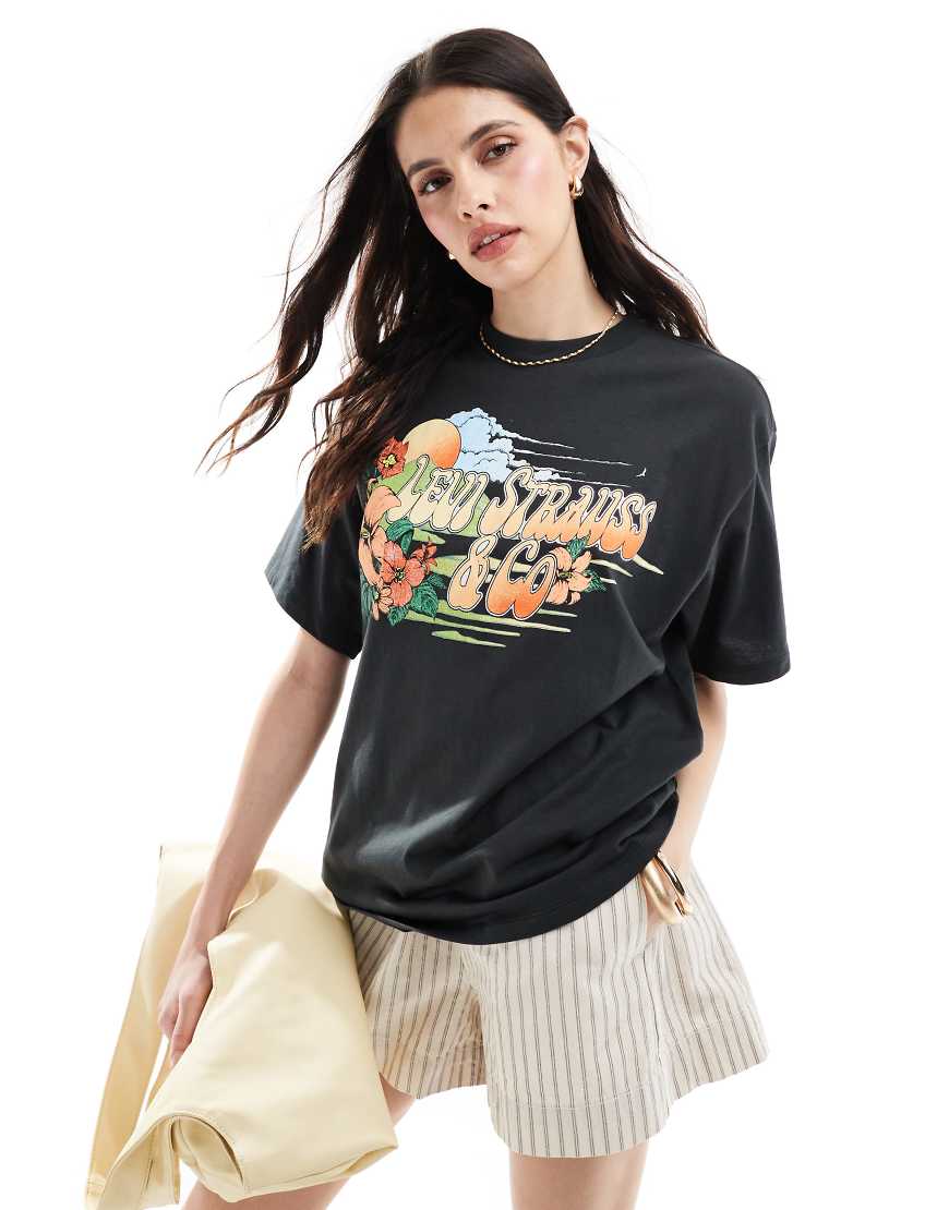 Levi's - Stack - Kurzes Oversize-T-Shirt in Schwarz mit Surf-Print von Levi's