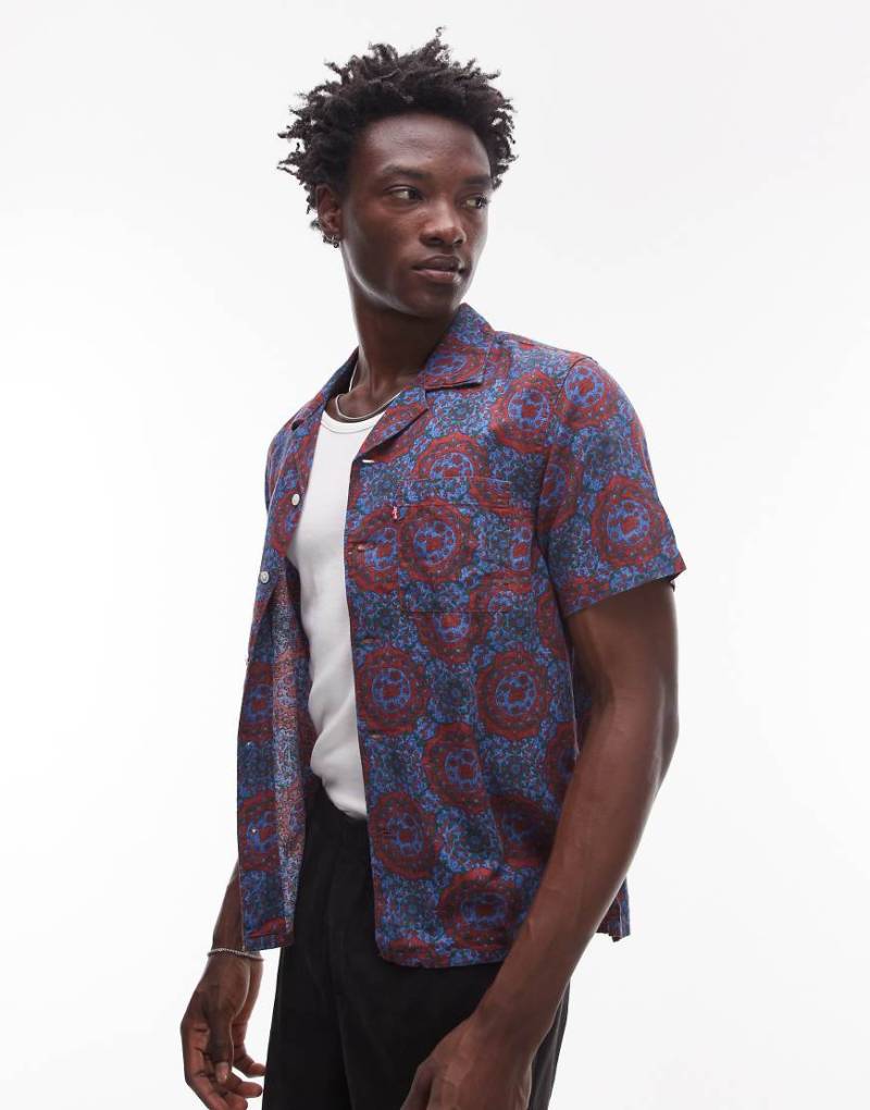 Levi's - Sunset Camp - Kurzärmliges Hemd mit geometrischem Muster in Burgunderrot von Levi's
