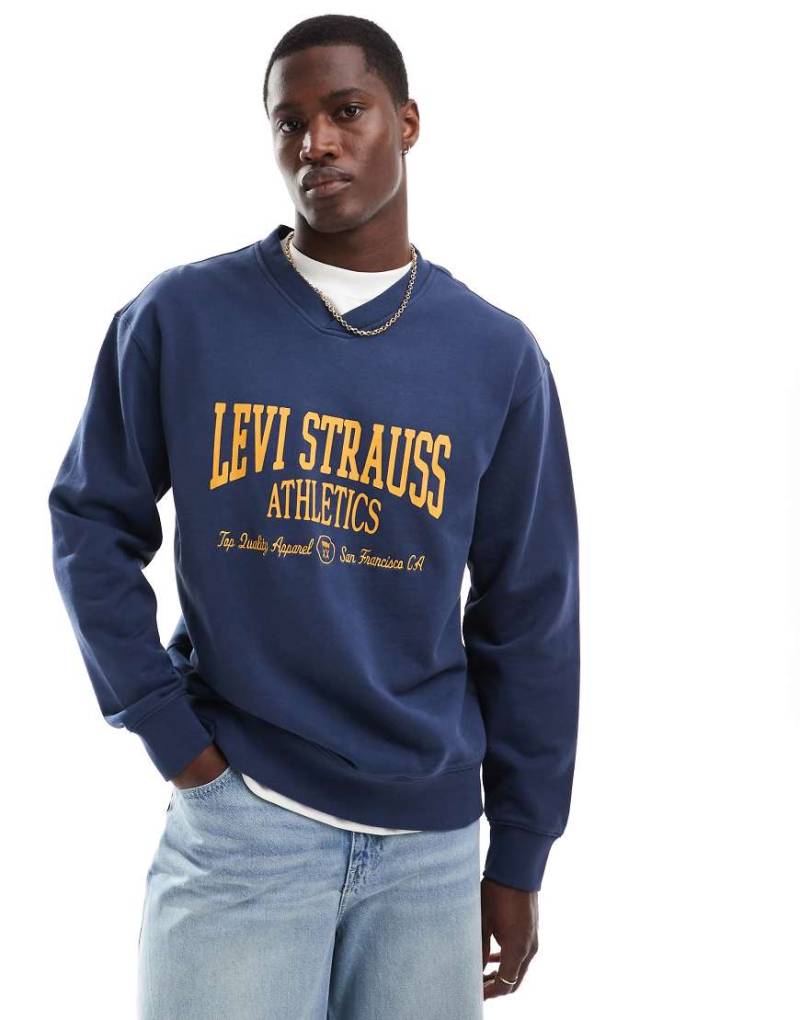 Levi's - Sweatshirt in Marineblau mit V-Ausschnitt und „Athletics"-Logo von Levi's