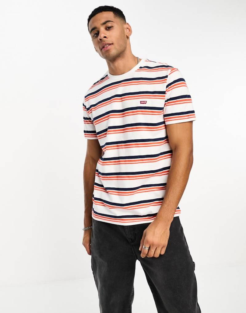 Levi's - T-Shirt in Rot mit Streifen und zentriertem kleinen Fledermaus-Logo von Levi's