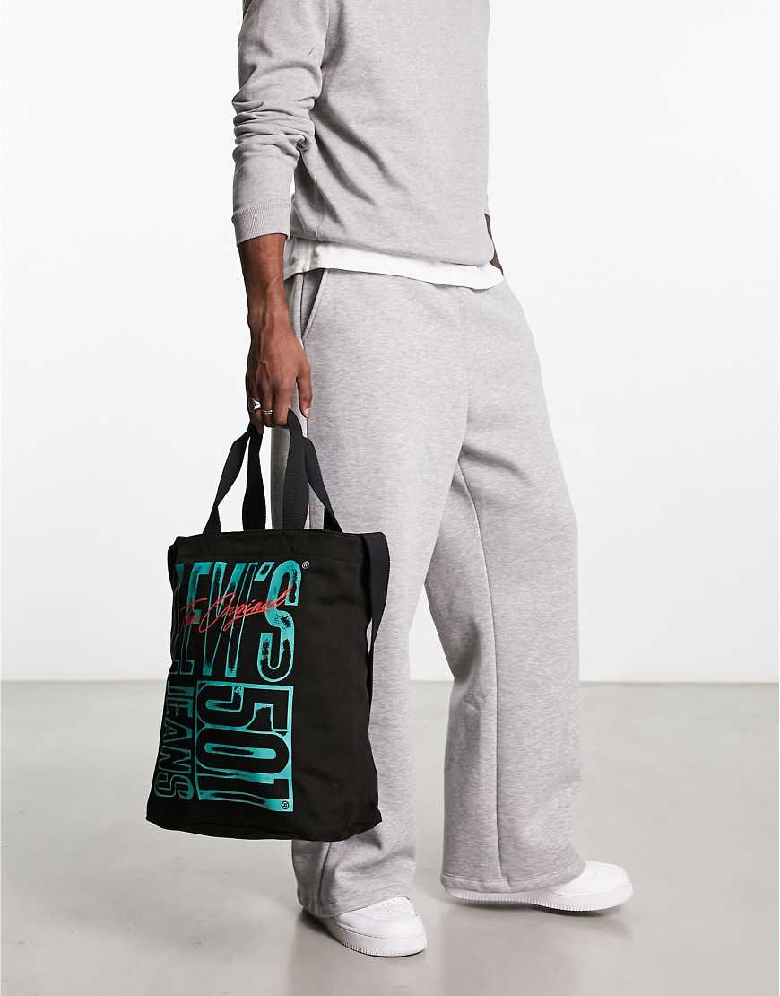 Levi's - Tragetasche in Schwarz mit dem 501-Jubiläumsprint und Logo von Levi's