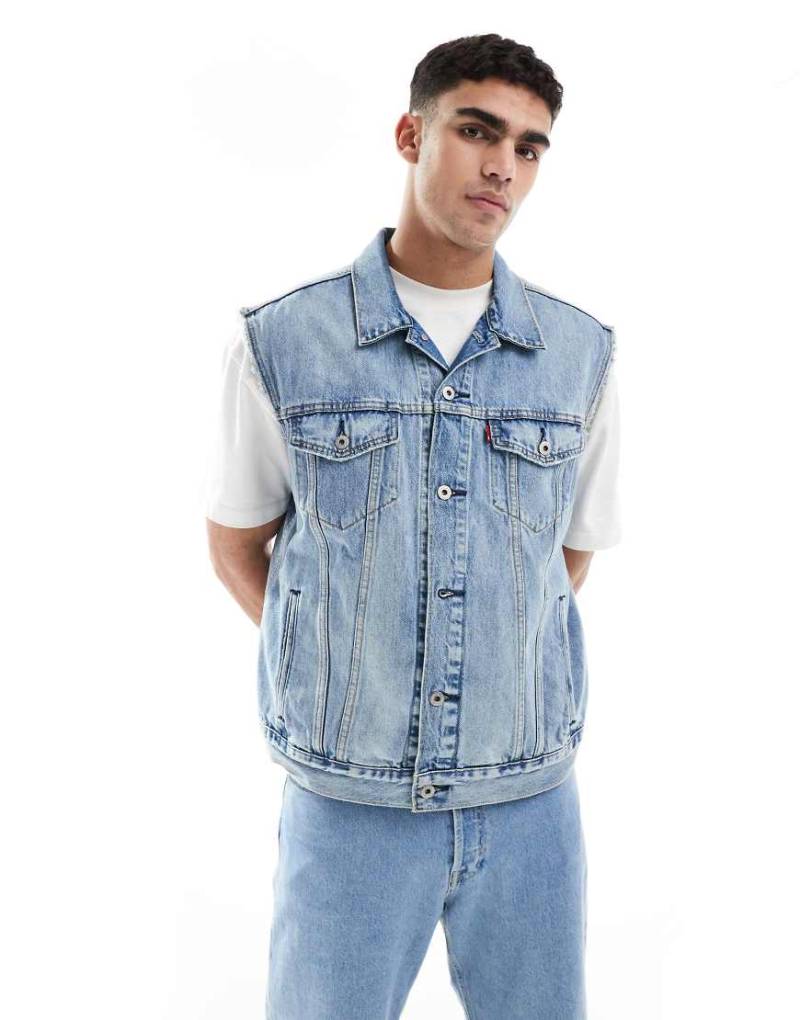 Levi's - Trucker-Jeansweste in heller Waschung mit lockerem Schnitt-Blau von Levi's
