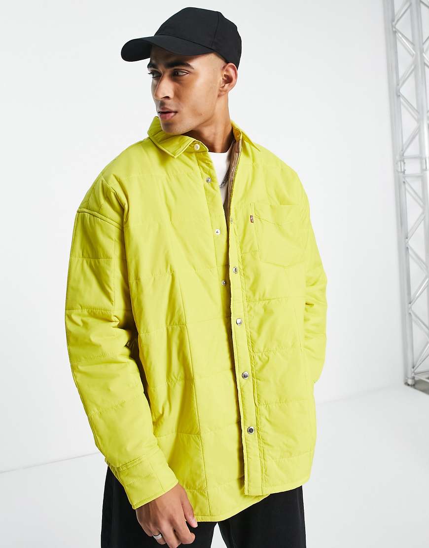 Levi's - Wattierte Hemdjacke in Gelb mit Tasche von Levi's