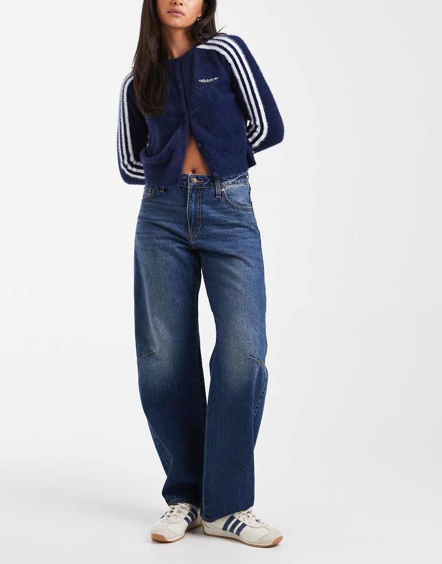 Levi's - Weite Barrel-Leg-Jeans in Mittelblau von Levi's