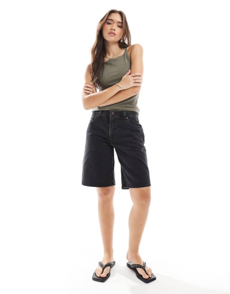 Levi's - Weite Dad-Jeans-Jorts in verwaschenem Schwarz von Levi's