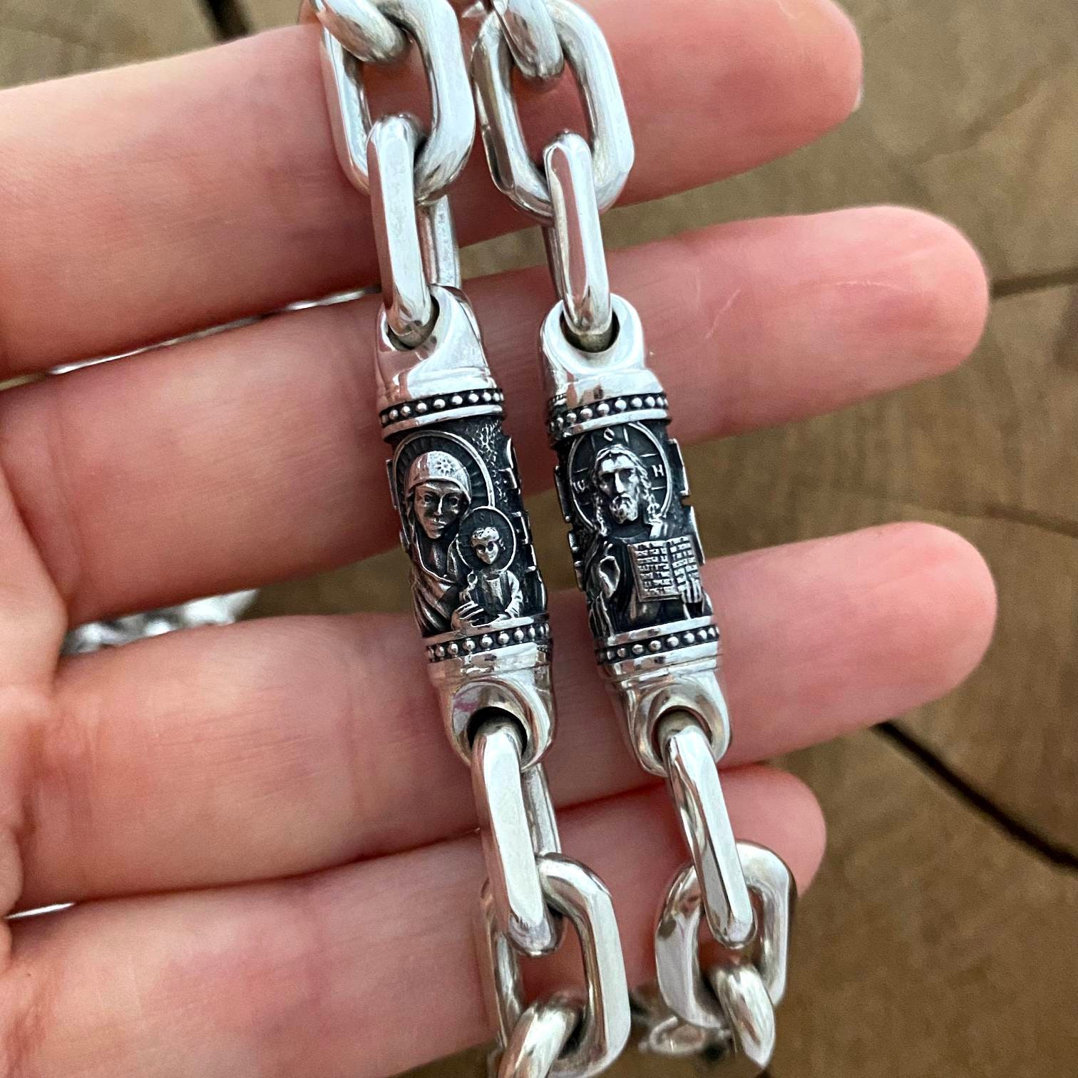 Silberkette Ankerkette Mit Einsätzen, Die Gesichter Von Heiligen Darstellen | Zubehör, Geschenke Silberkette Ankerkette Mit Einsätzen, Die Gesichter Von Heiligen Darstellen | Zubehör, Geschenke von LevitskyJewerly