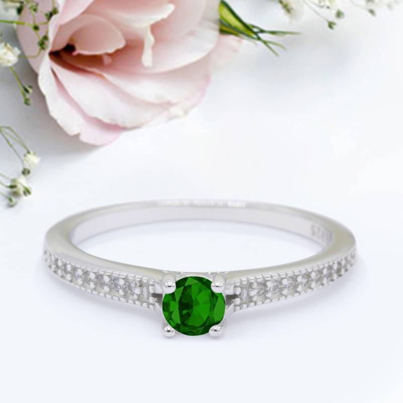 Art Deco Band Ehering Rund Pave Simuliert Smaragd Jubiläum Versprechen Ring Neues Design von LevxJewelry