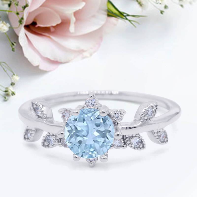 Art Deco Zierliche Hochzeit Verlobungsring Simuliert Aquamarin Jubiläum Versprechen Ring Neues Design von LevxJewelry