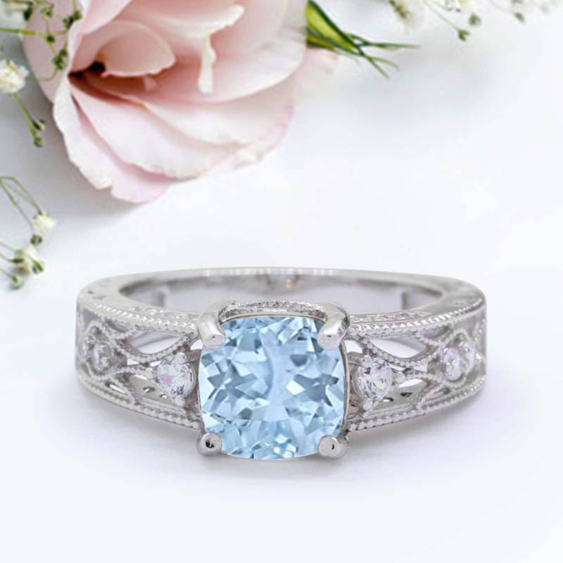 Kissen Verlobungsring Simulierter Aquamarin Jubiläum Versprechensring Neues Design von LevxJewelry