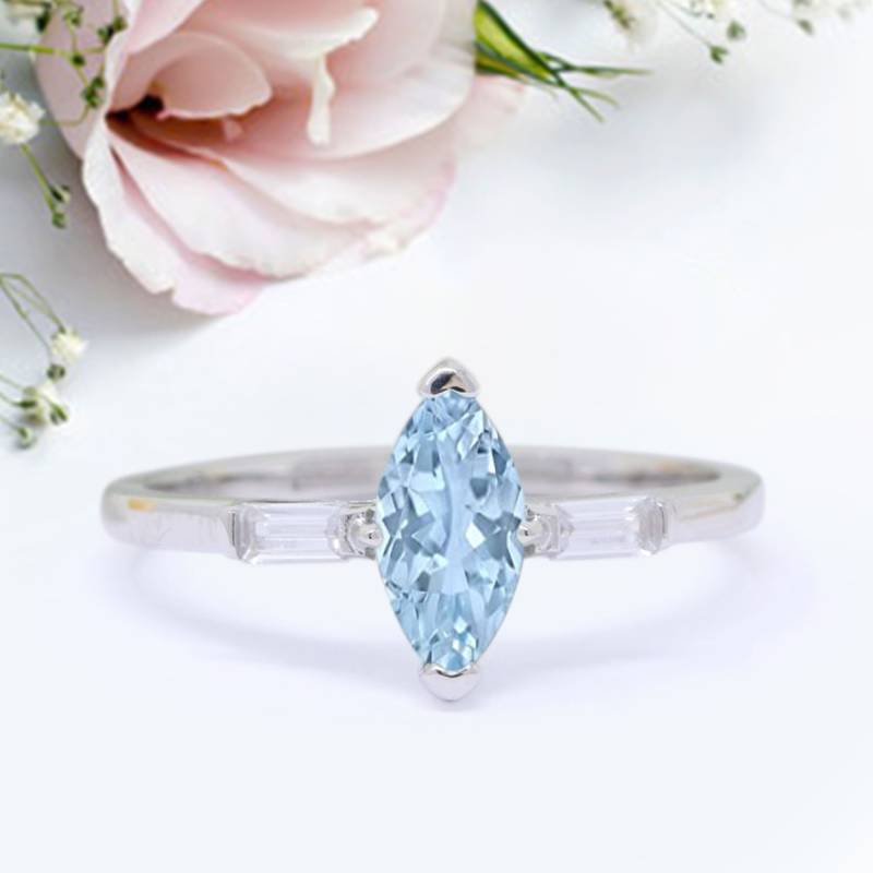 Marquise Art Deco Verlobung Simuliert Aquamarin Jubiläum Versprechen Ring Neues Design von LevxJewelry