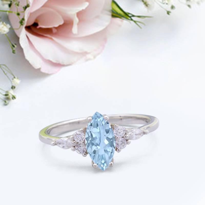 Vintage Stil Marquise Ehering Simulierter Aquamarin Jahrestag Versprechen Ring Neues Design von LevxJewelry