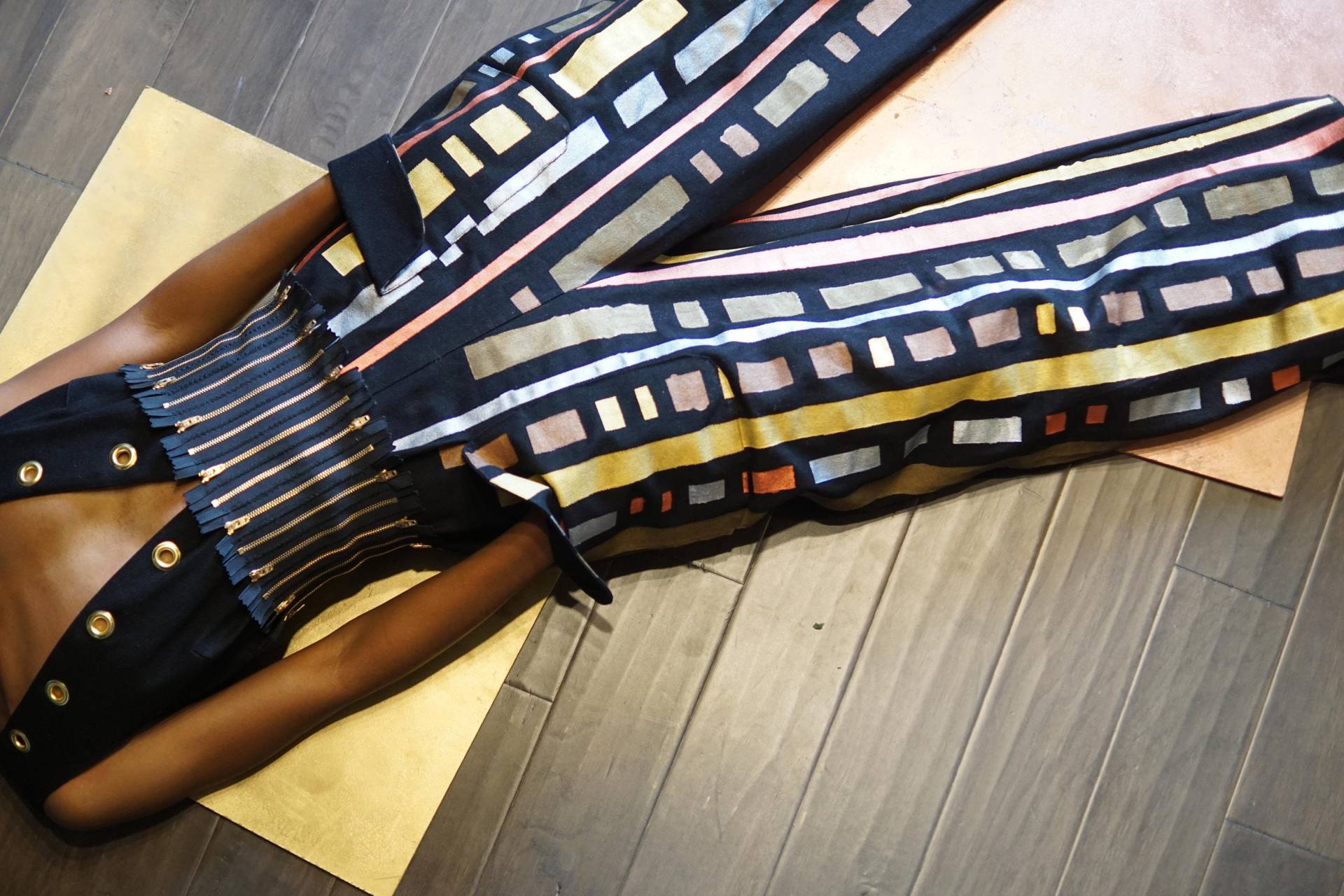 Mixed Metal Kintsukuroi Übergroßer Overall Mixed Metal Kintsukuroi Übergroßer Overall von LevynFiftyIV