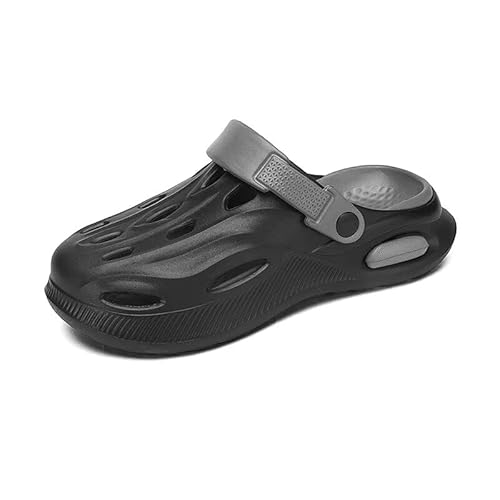 Lewhosy Clogs Unisex – Atmungsaktive Sommer Hausschuhe für Damen & Herren, Leichte Gartenschuhe mit Fersenriemen, Bequeme Paarschuhe für Alltag & Urlaub Schwarz Grau-38-39 Lewhosy Clogs Unisex – Atmungsaktive Sommer Hausschuhe für Damen & Herren, Leichte Gartenschuhe mit Fersenriemen, Bequeme Paarschuhe für Alltag & Urlaub Schwarz Grau-38-39 von Lewhosy