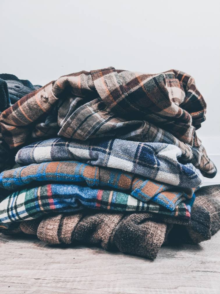 Vintage Flannel ~ Wählen Sie Ihre Farbe Und Größe Baumwolle Kuschelige Weiche Unisex Button-Downs Große Übergroße Passen Pendleton/ Wrangler/Woolrich von LexiLuxeFinds