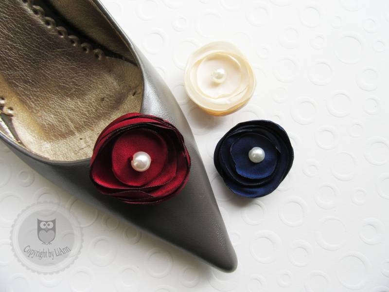 Schuhclips Ca. 4 cm - Satinlagen Farbwahl Dunkelrot, Marine Und Pfirsich/Blass-Apricot Schuhclips Ca. 4 cm - Satinlagen Farbwahl Dunkelrot, Marine Und Pfirsich/Blass-Apricot von LiAnnKunterbunt