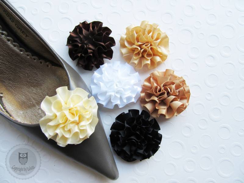 Schuhclips Ca. 5 cm - Satin Farbwahl Schwarz, Weiß, Creme, Milchkaffeebraun, Dunkelbraun, Beige Schuhclips Ca. 5 cm - Satin Farbwahl Schwarz, Weiß, Creme, Milchkaffeebraun, Dunkelbraun, Beige von LiAnnKunterbunt