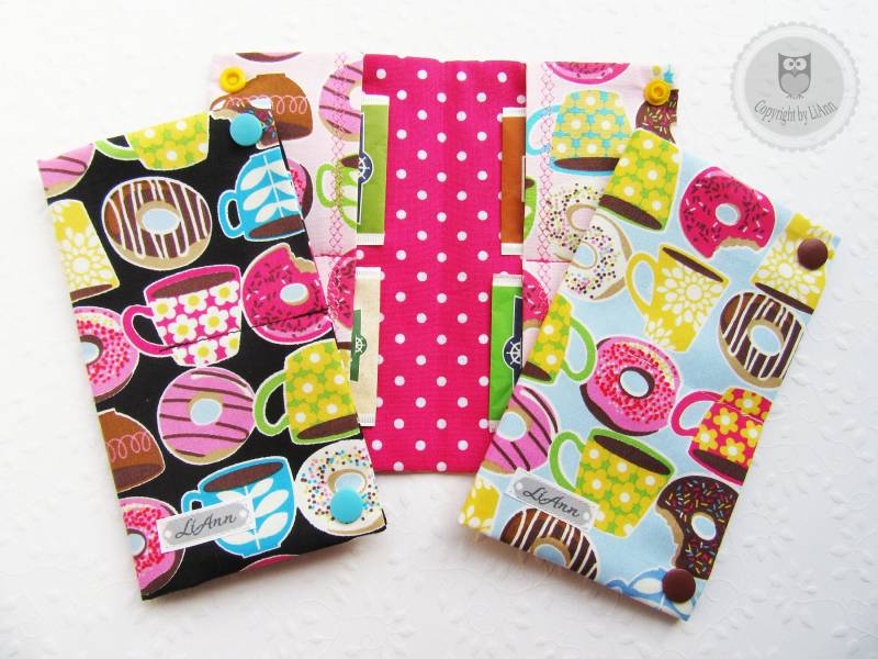 Teebeutel-Etui - Donuts & Cups, in Rosa-, Hellblau- Oder Schwarz-Bunt Teebeutel-Etui - Donuts & Cups, in Rosa-, Hellblau- Oder Schwarz-Bunt von LiAnnKunterbunt