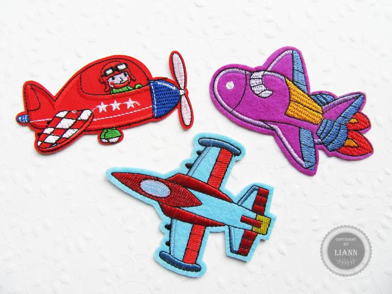 1 Applikation Bügelbild, Flugzeug, Auswahl Rot, Lila, Blau von LiAnnMaterial