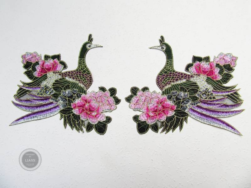 1 Gr. Applikation Stickerei Pfau, Rosa-Lila-Silber, Auswahl von LiAnnMaterial