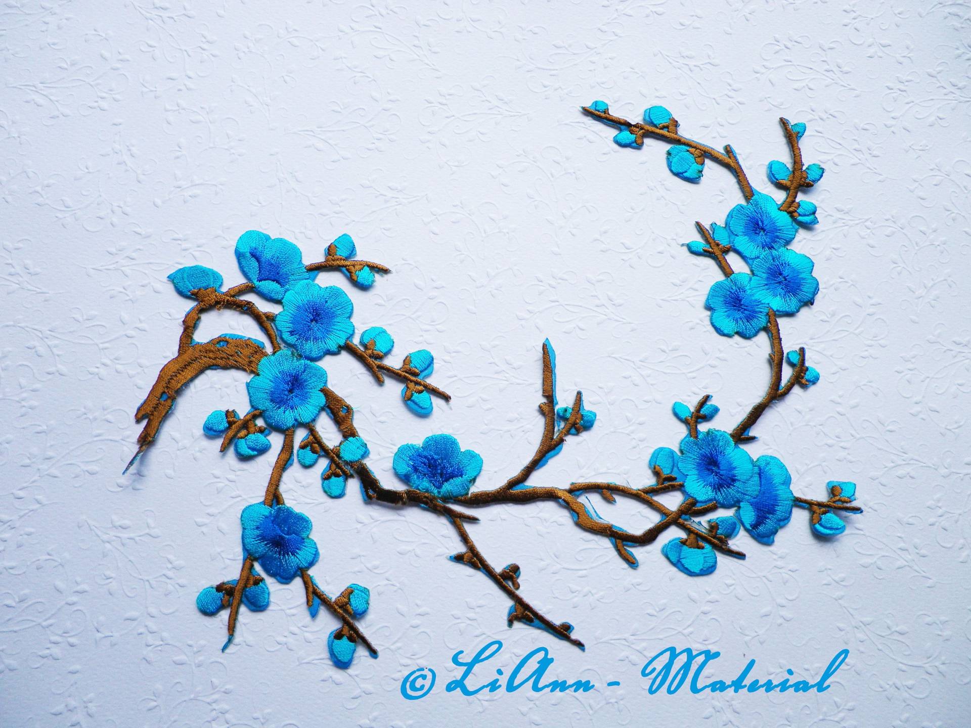 1 Große Applikation Stickerei Blütenzweig Blau von LiAnnMaterial