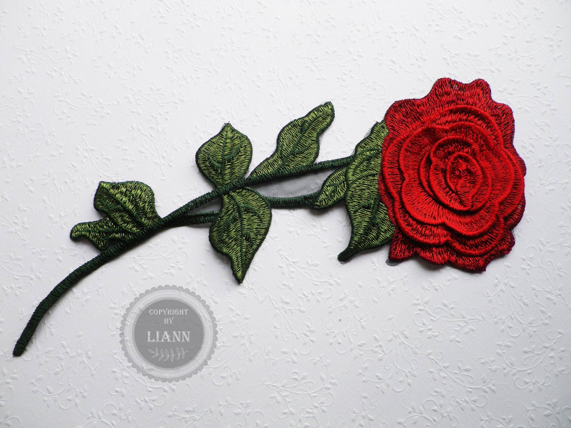 1 Große Applikation Stickerei Rosen, Rot 1 Große Applikation Stickerei Rosen, Rot von LiAnnMaterial